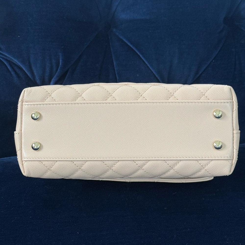 CHANEL Coco Handle Mini - Light Pink Caviar - Picture 4 of 10